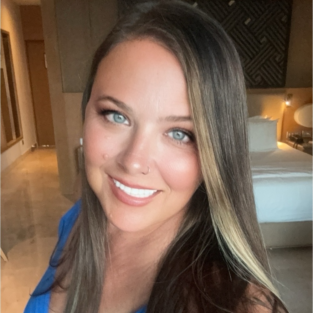 Meet your Posher, Renee